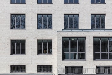 Referenz-heroal-Fritz Henssler Berufskolleg-heroal W 72