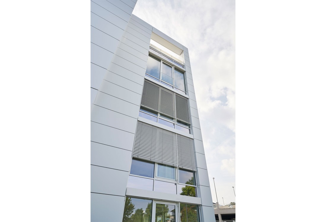 Business Quartier Westend-Carré Fensterfront mit Sonnenschutz