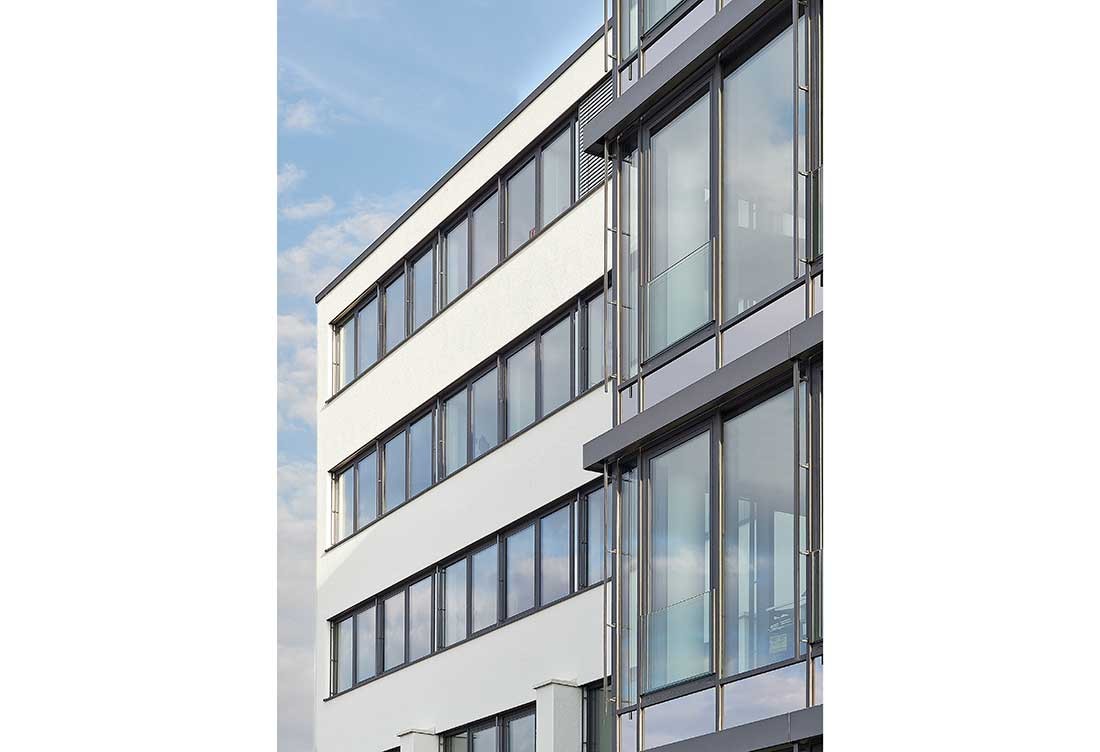 Referenz_Technologiepark-Paderborn_08_heroal-W-72_C-50-HI