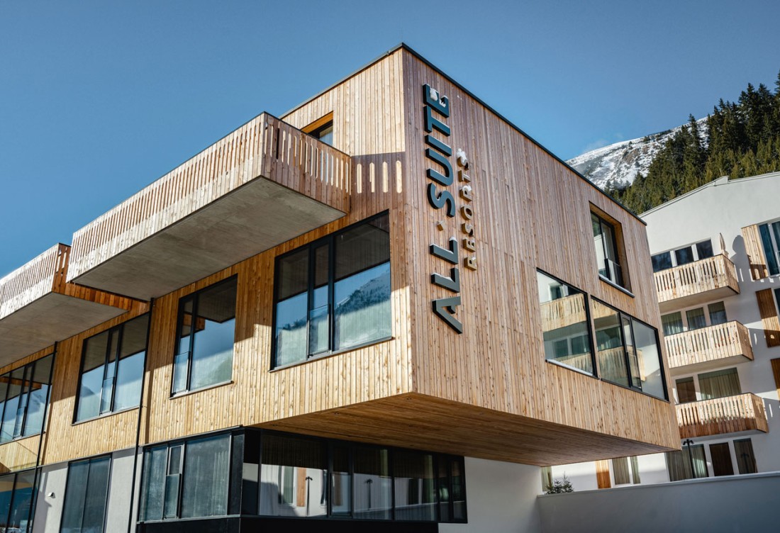 All-Suite-Resort-Paznaun_AT_05_heroal-C-50,-W-72