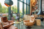 Liebesbier-Urban-Art-Hotel-Innenansicht-mit-Blick-nach-draussen