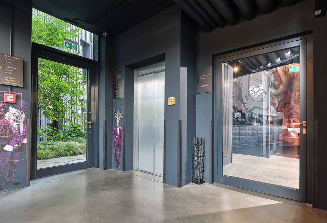 Liebesbier-Urban-Art-Hotel-Innenansicht